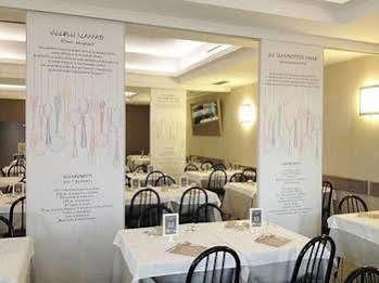 Hotel Daina 3*
