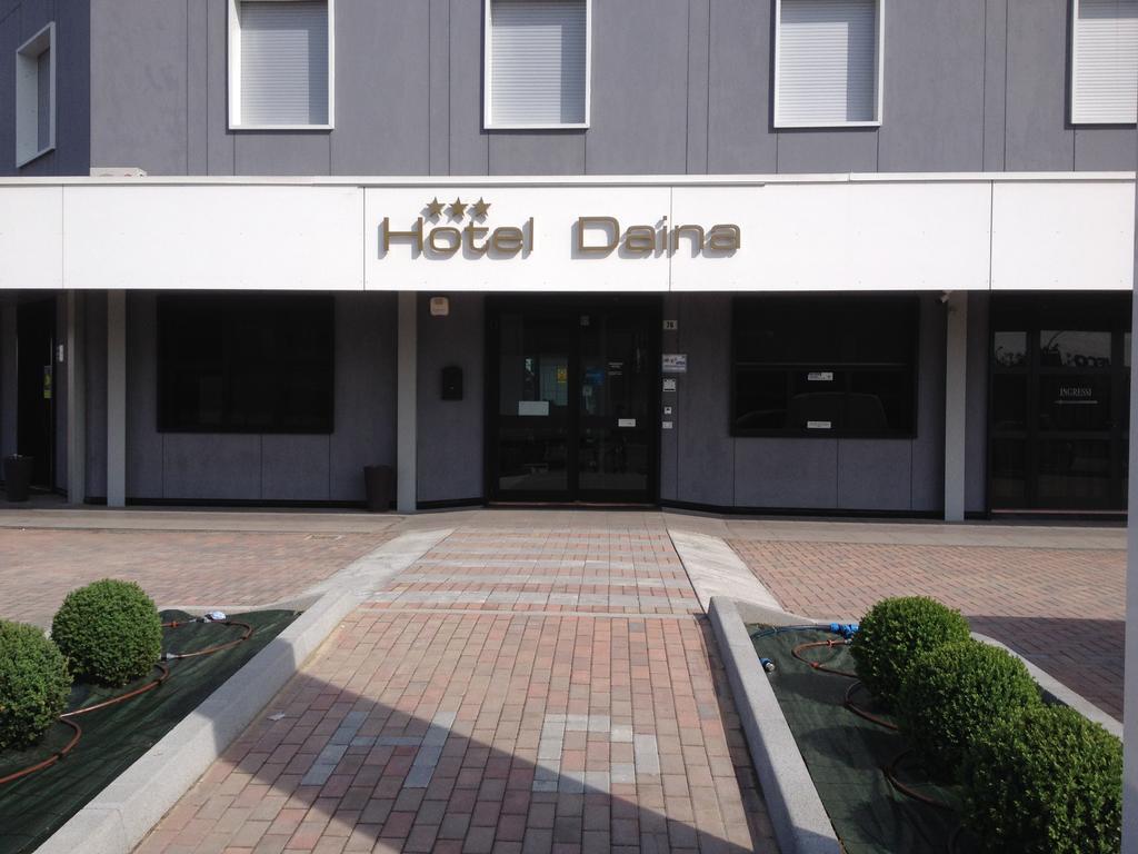 Daina Hotel