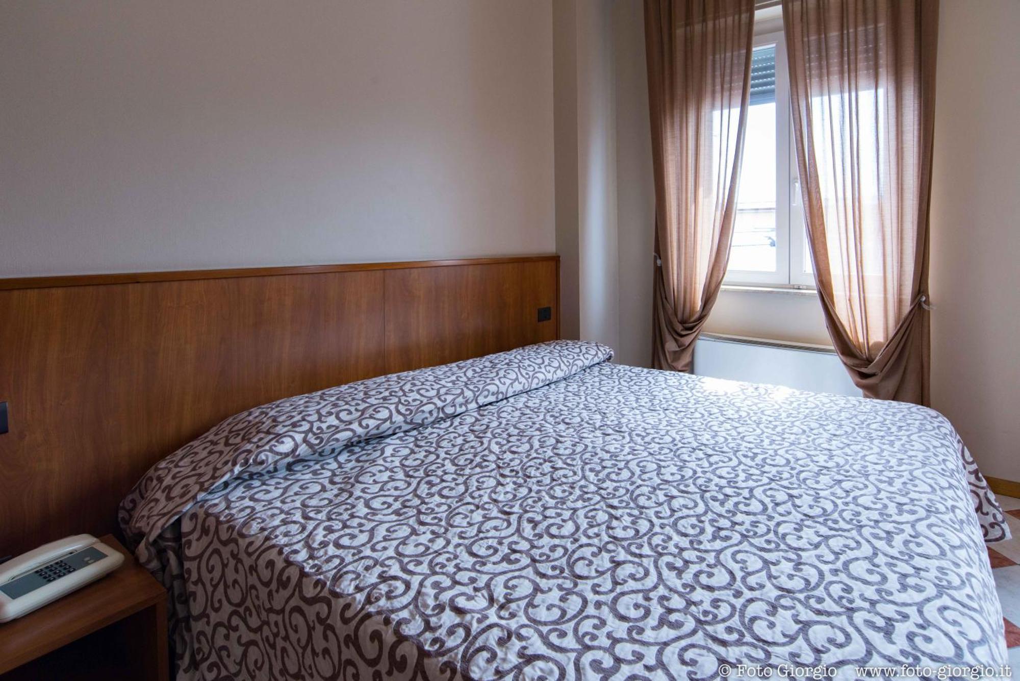 Daina Hotel